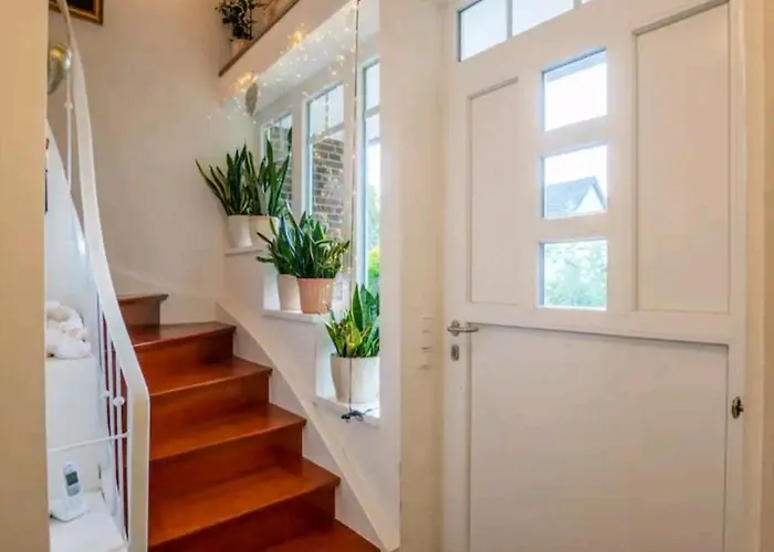 Dachgeschosswohnung Mit Garten 沙博伊茨